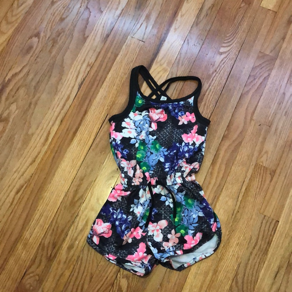 ✨Floral romper✨